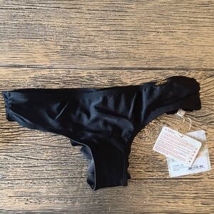 Luli Fama Scalloped full bikini bottom, size M